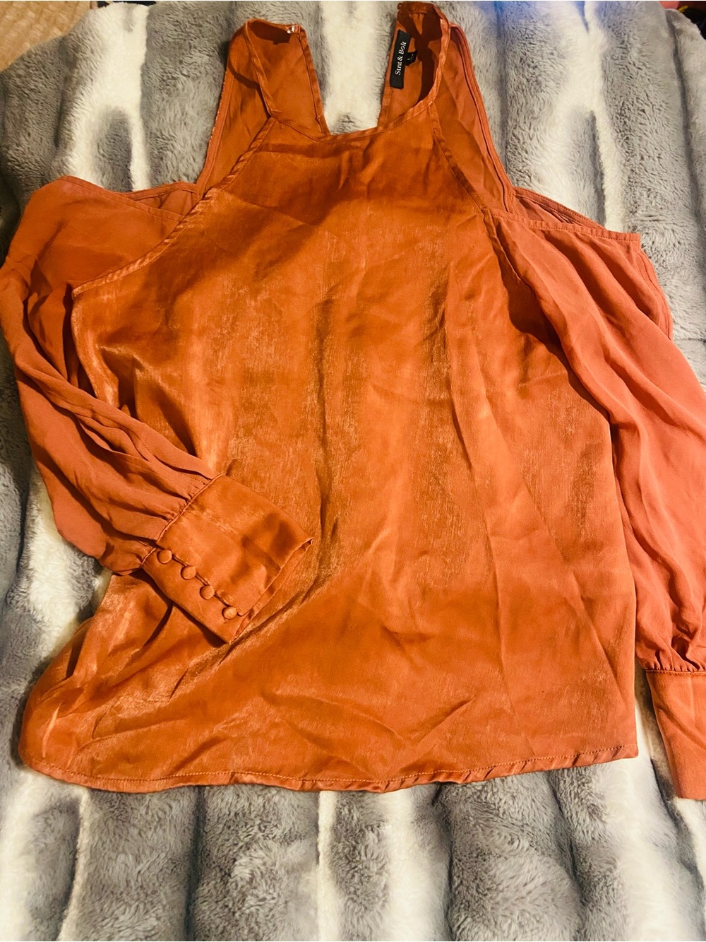 Cold-Shoulder Blouse in Rust Orange with Button Cuffs